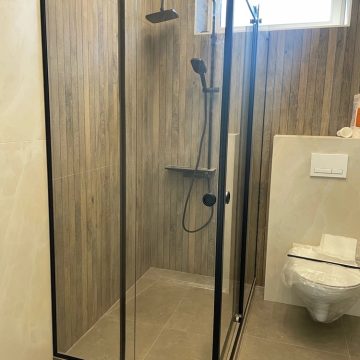 Душевая угловая раздвижная
